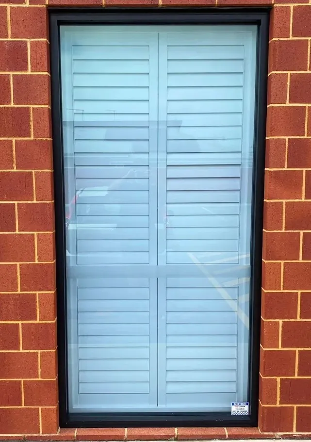 Window of a commercial site after window cleaning job
